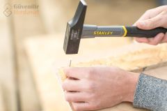 Stanley Fiberglas Saplı Marangoz Çekiç 315 Gr STHT0-54159